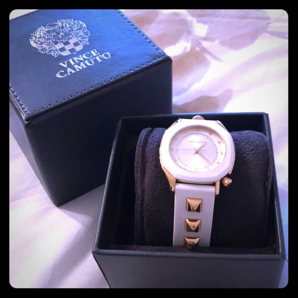 Vince Camuto ladies watch!! Very good condition!!